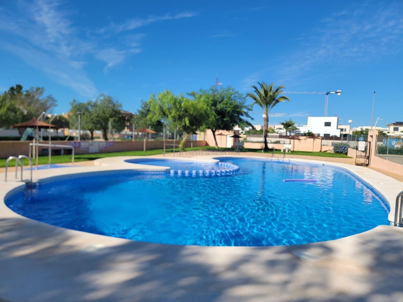 Venta de chalet en Los Montesinos