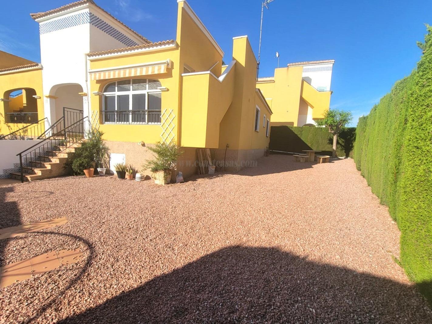 Venta de chalet en Los Montesinos