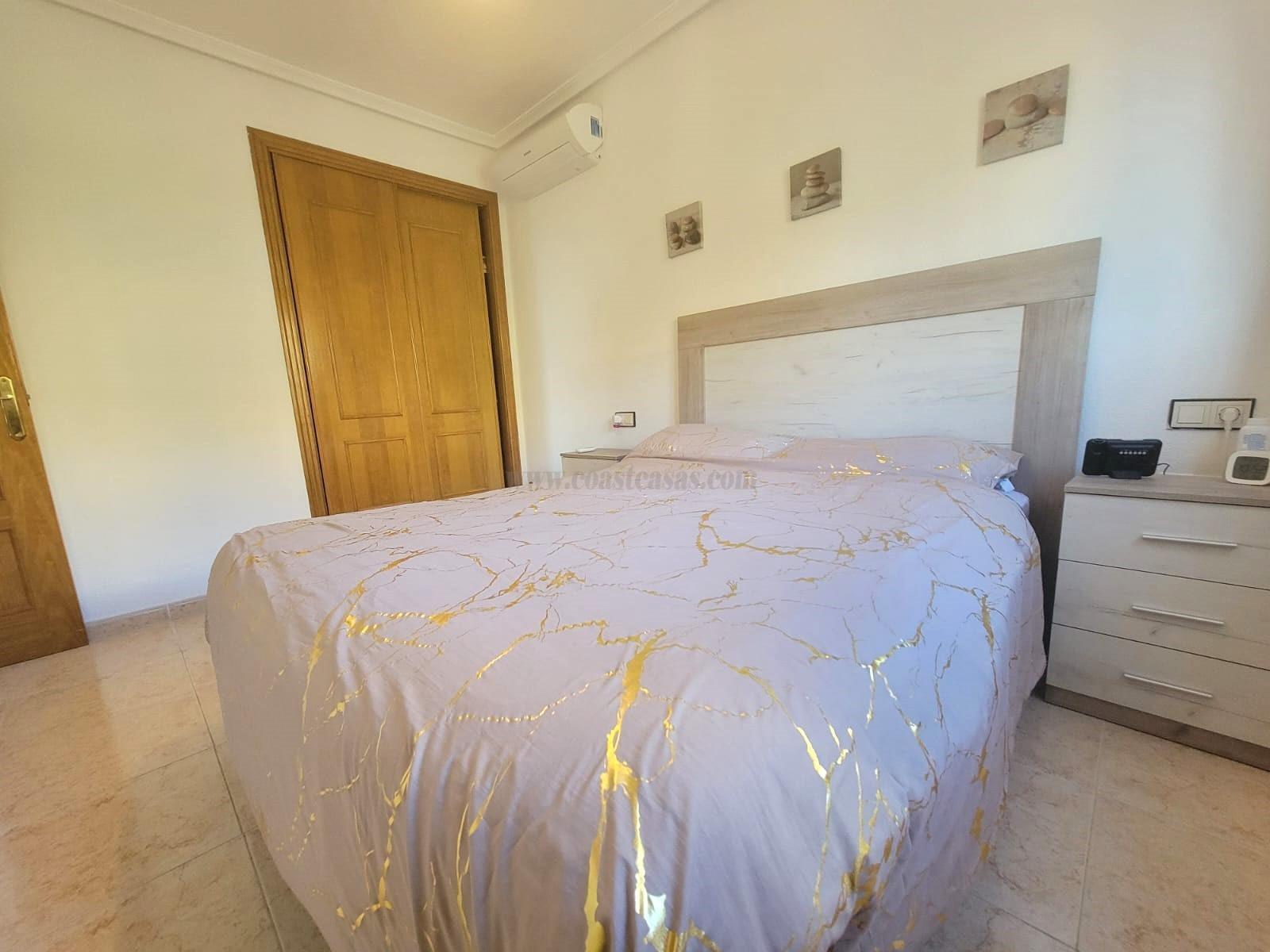 Venta de chalet en Los Montesinos