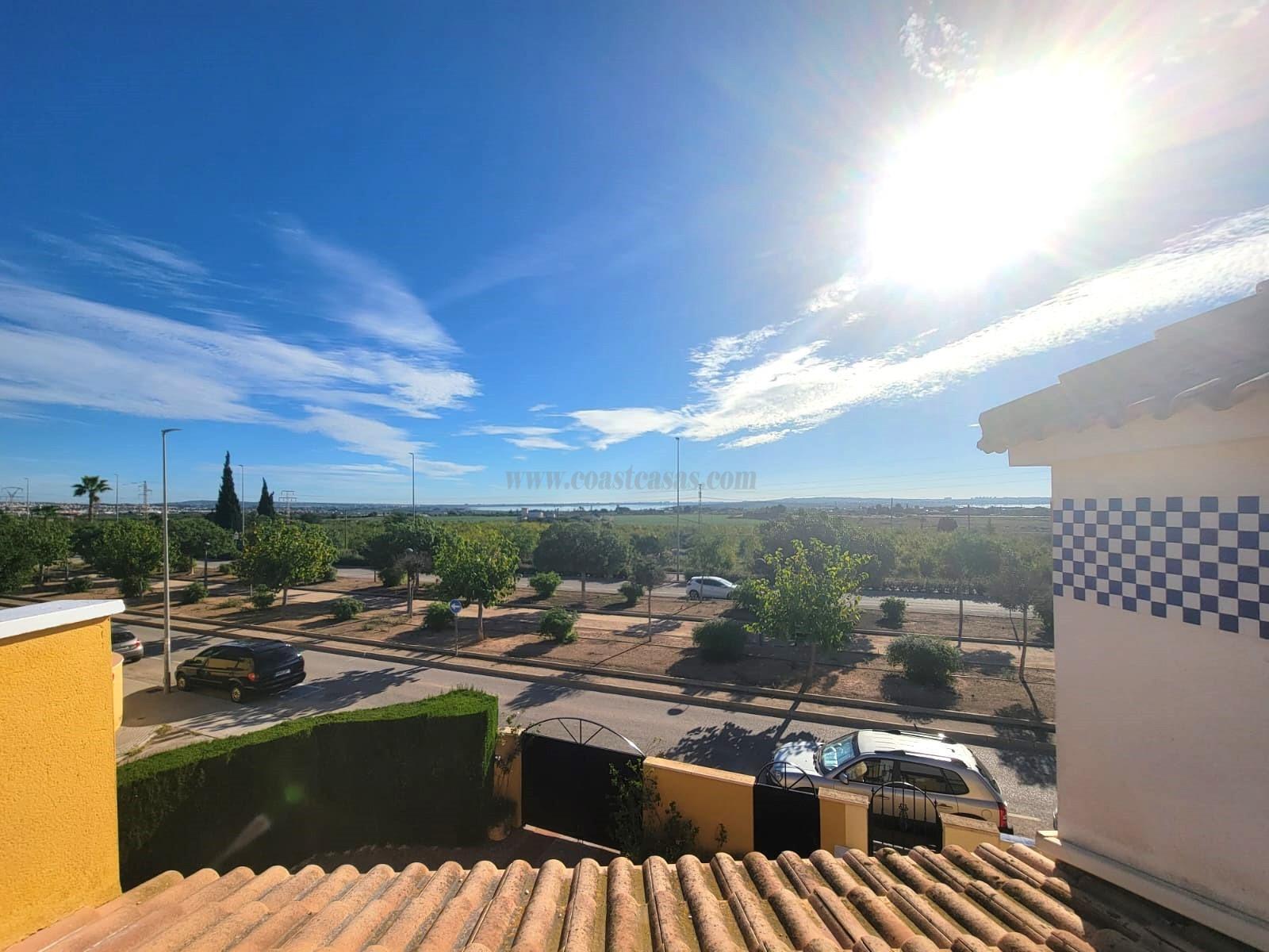 Venta de chalet en Los Montesinos
