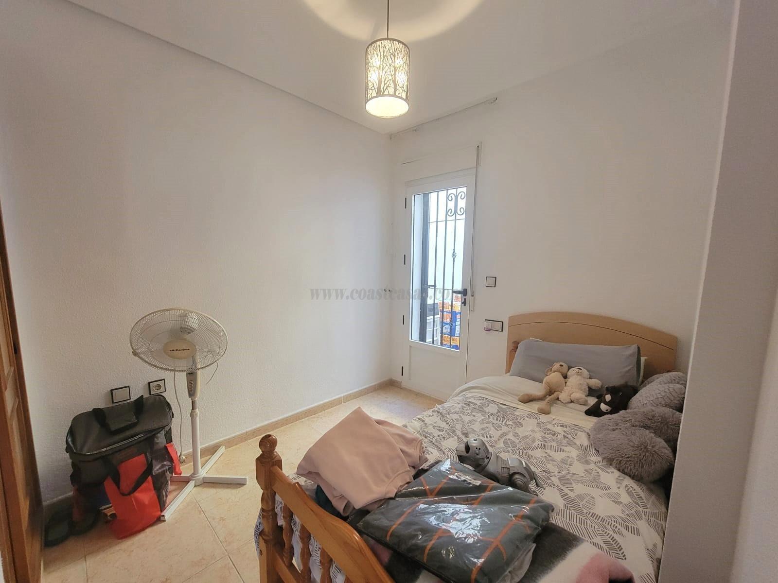 Venta de chalet en Los Montesinos