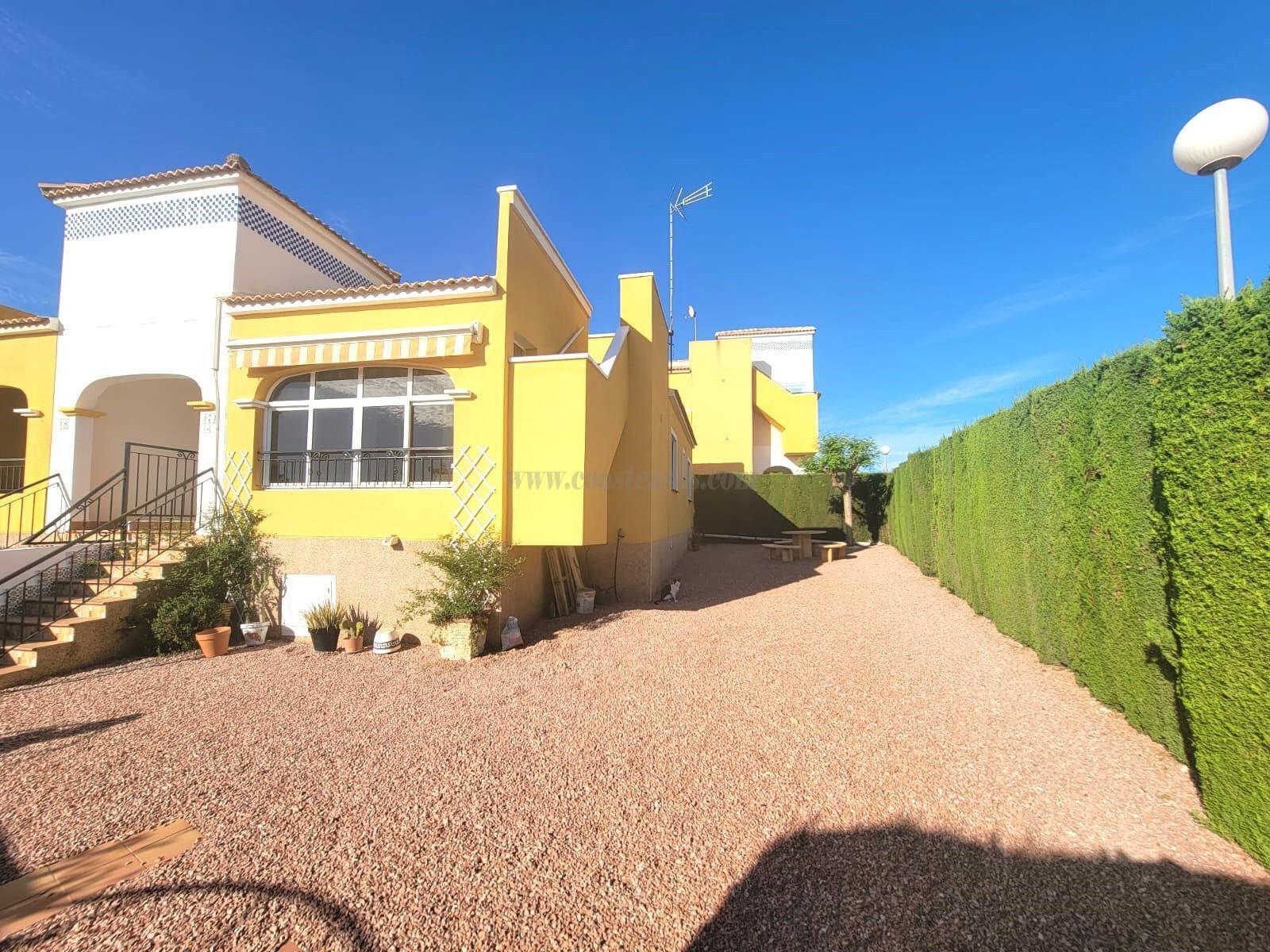 Venta de chalet en Los Montesinos