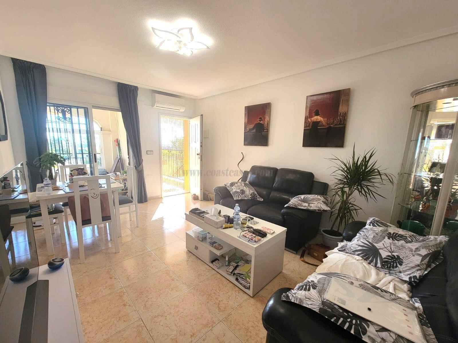 Venta de chalet en Los Montesinos