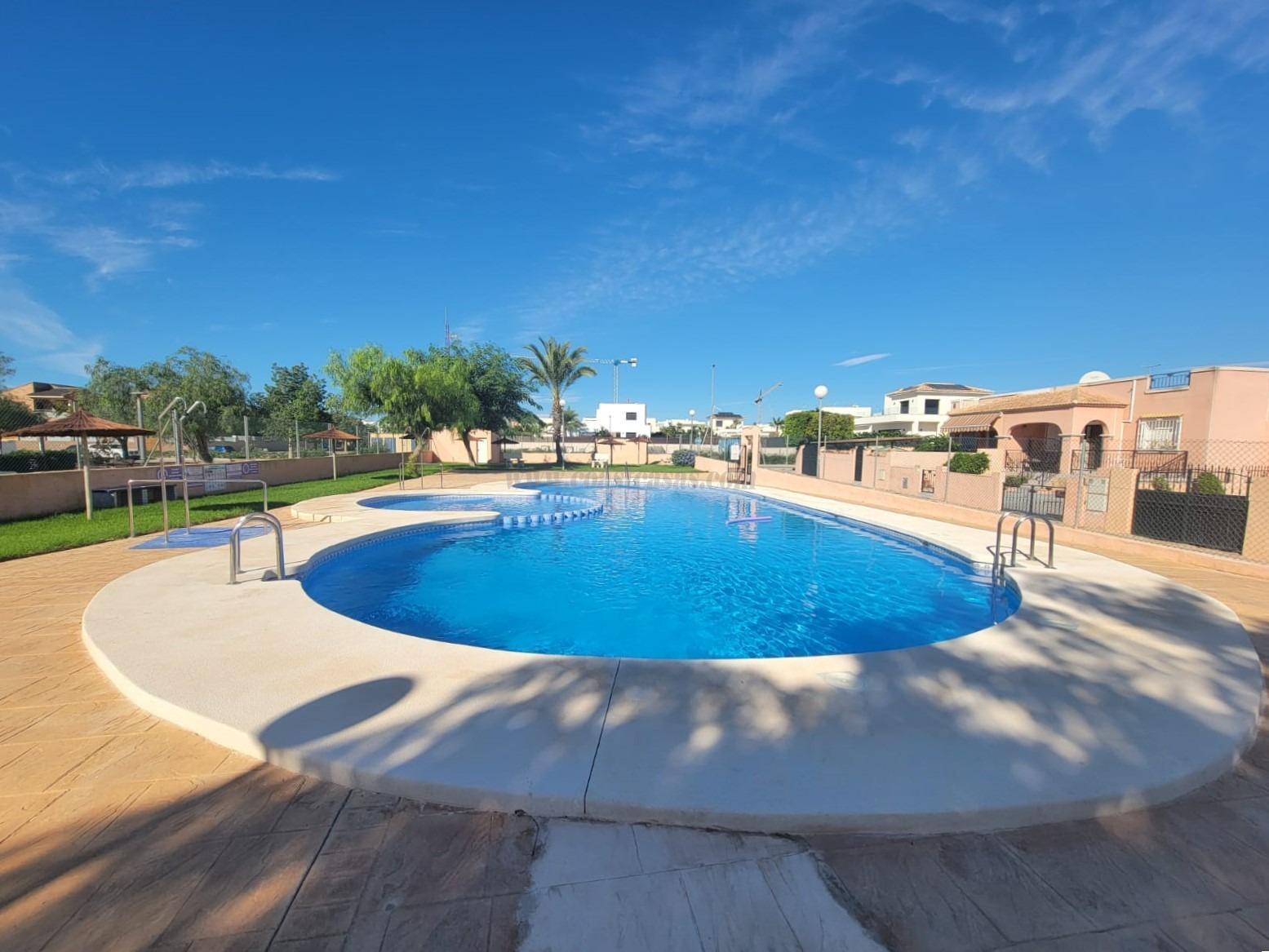 Venta de chalet en Los Montesinos