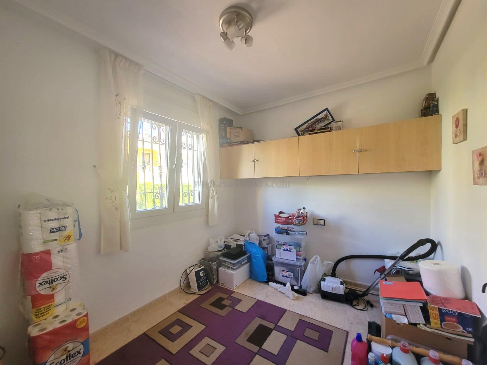 Venta de chalet en Los Montesinos