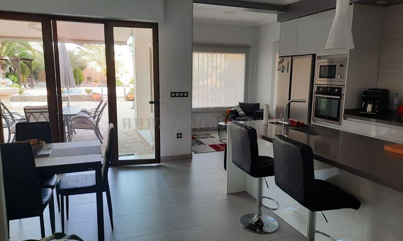 For sale of villa in Hondón De Las Nieves