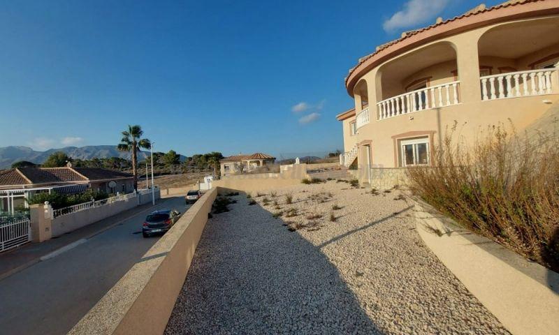 For sale of villa in Hondón De Las Nieves