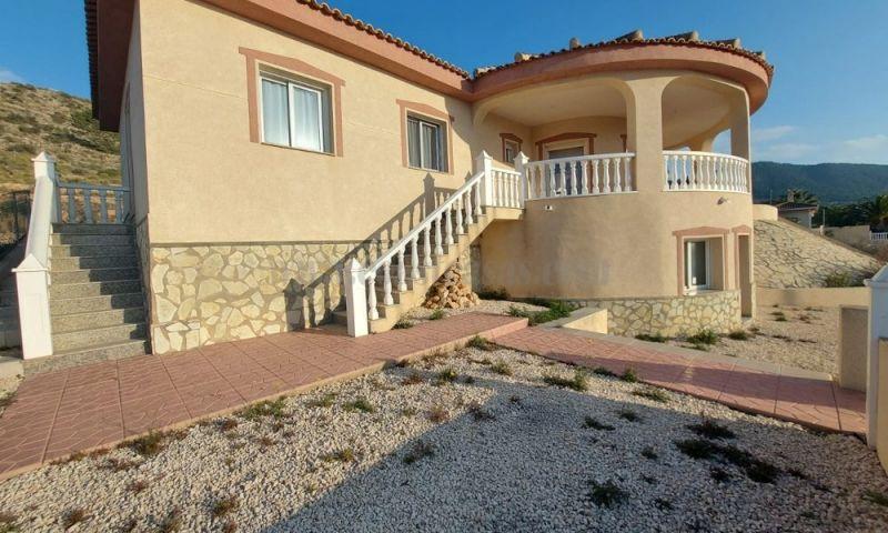 For sale of villa in Hondón De Las Nieves