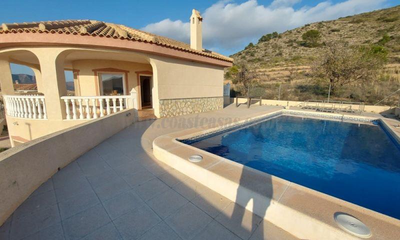 Zu verkaufen von villa in
 Hondón De Las Nieves