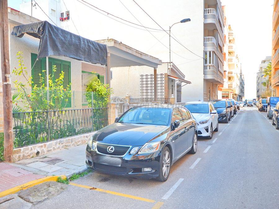 Продажа от

 Земельные участки на Torrevieja