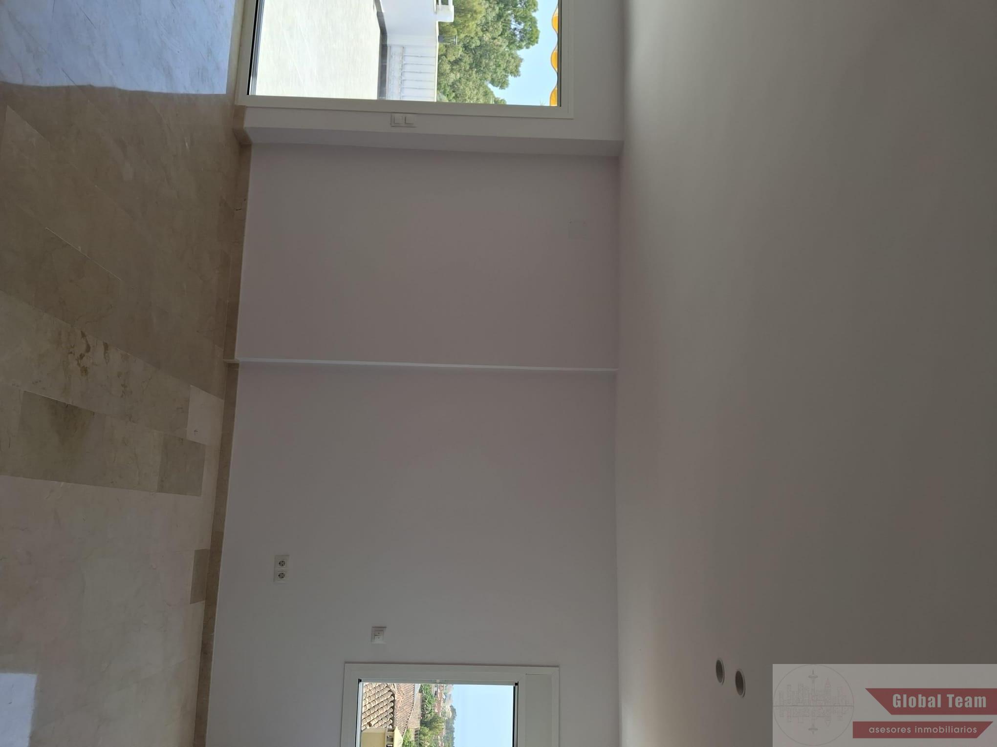 Venta de piso en Estepona