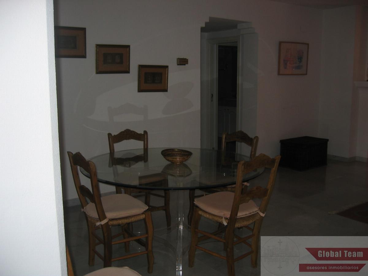 Venta de piso en Estepona