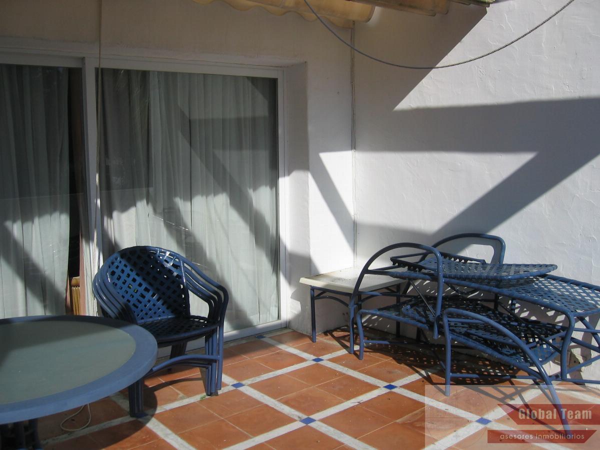 Venta de piso en Estepona