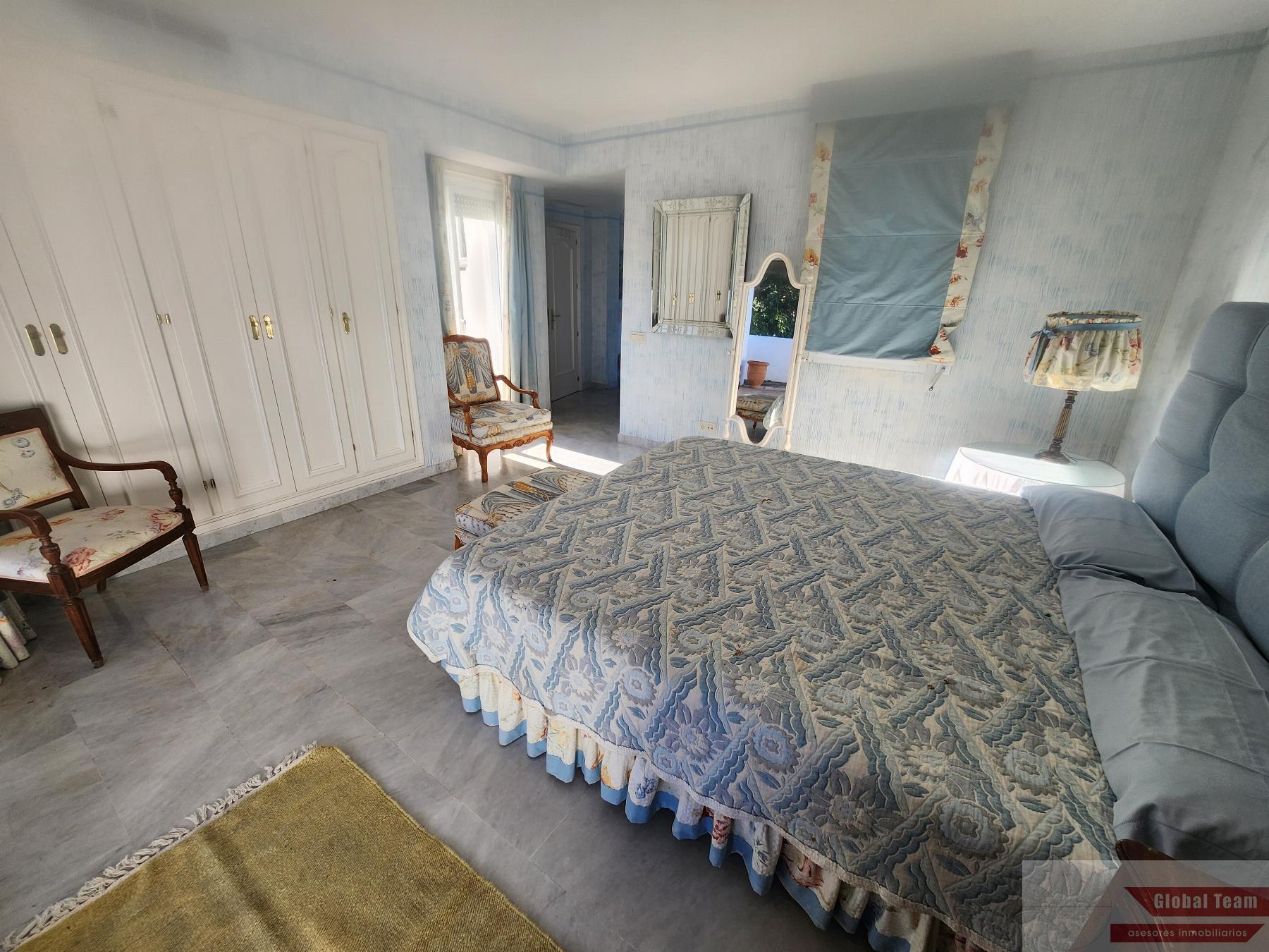 Venta de Ático en Estepona