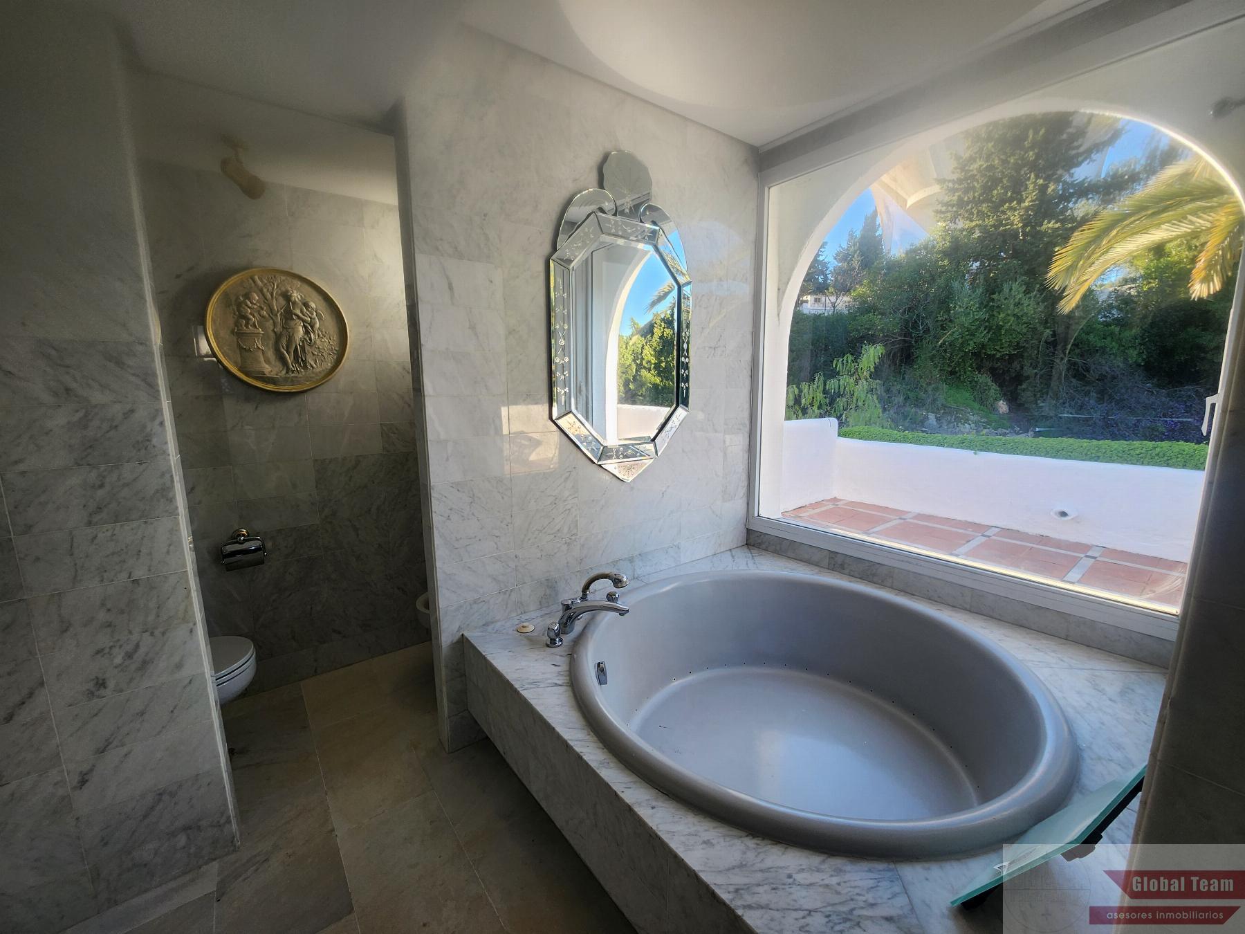 Venta de Ático en Estepona