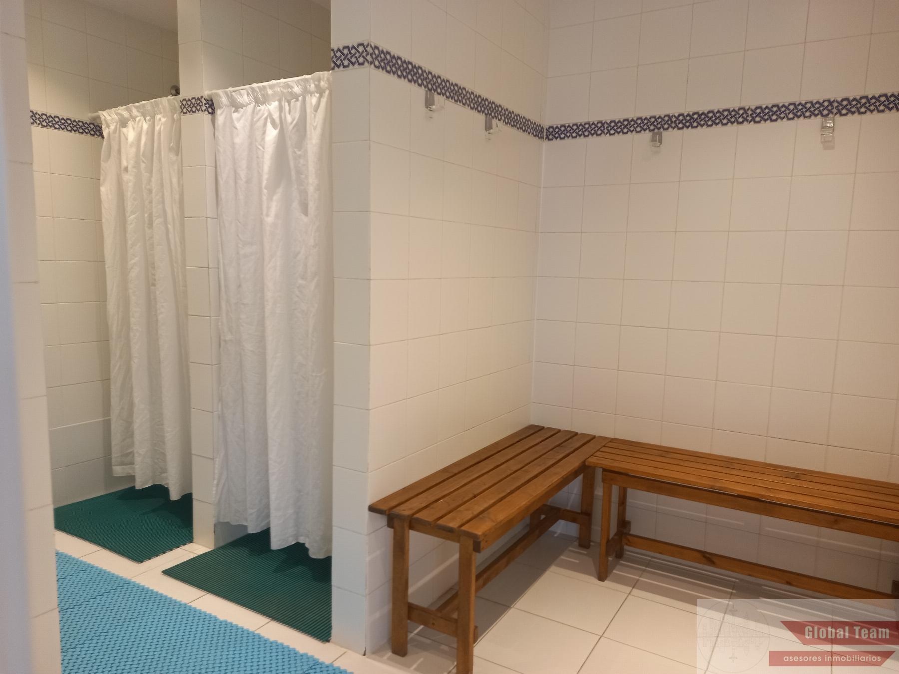 Venta de piso en Estepona
