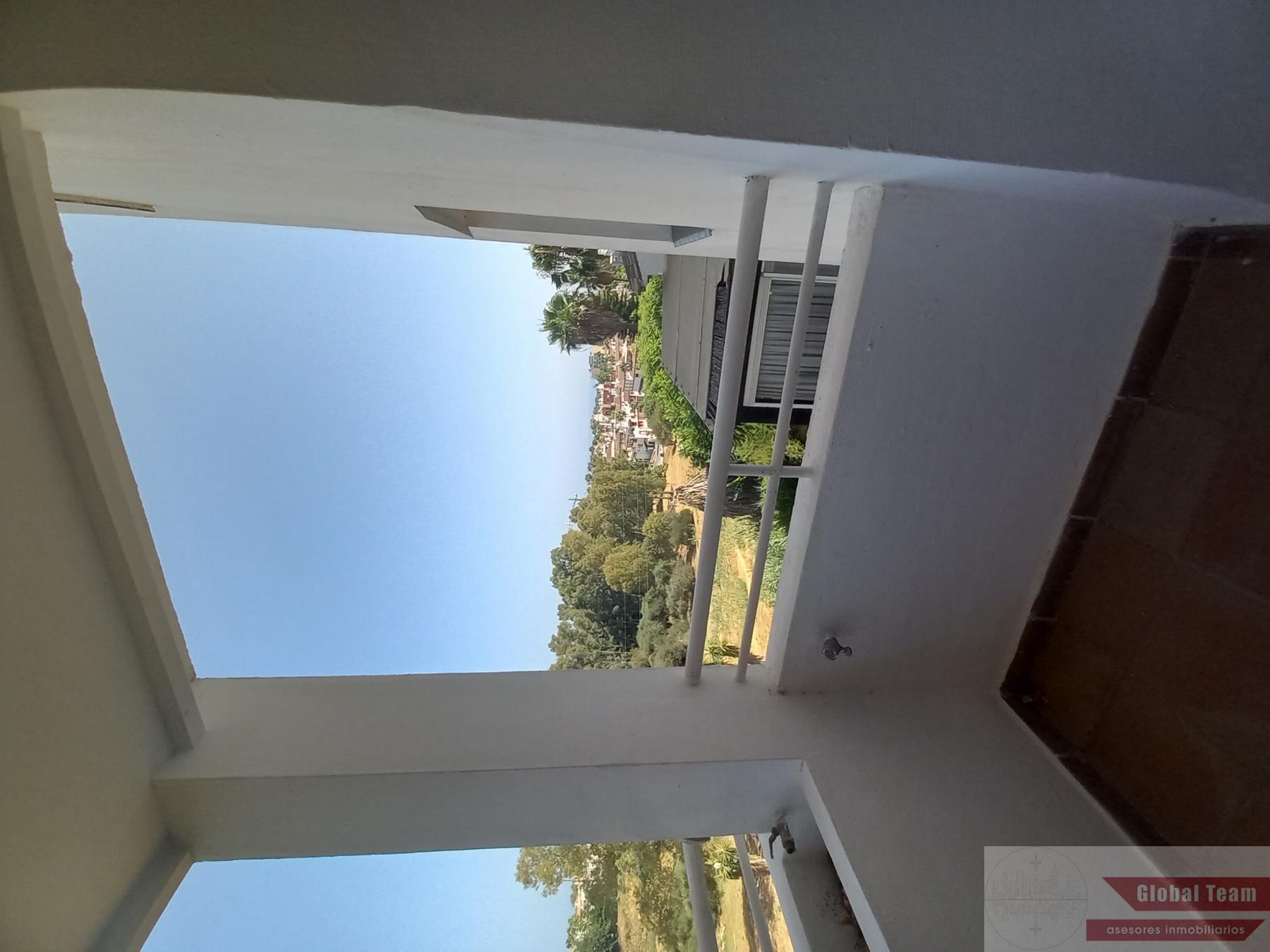 Venta de piso en Estepona