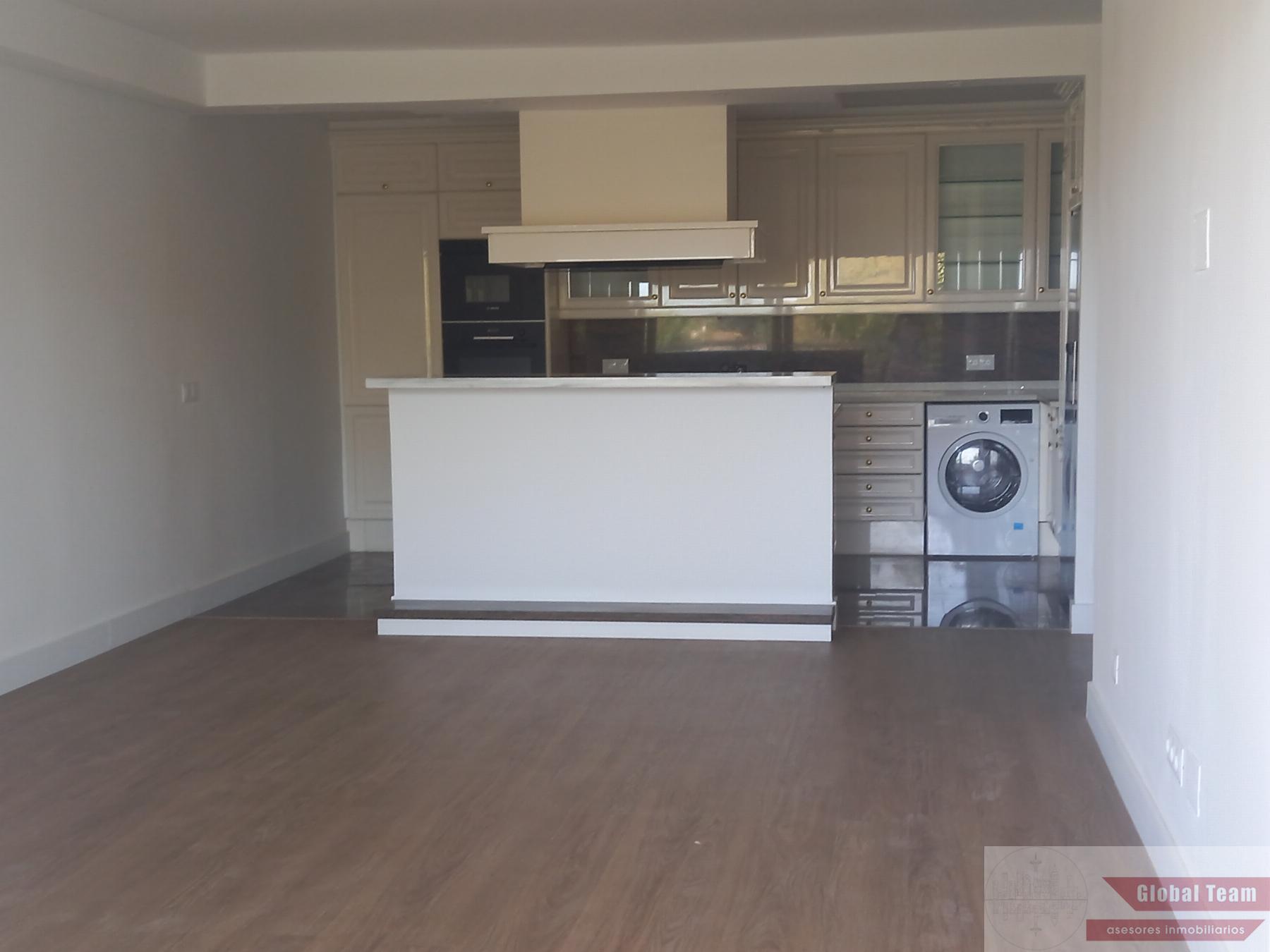 Venta de piso en Estepona