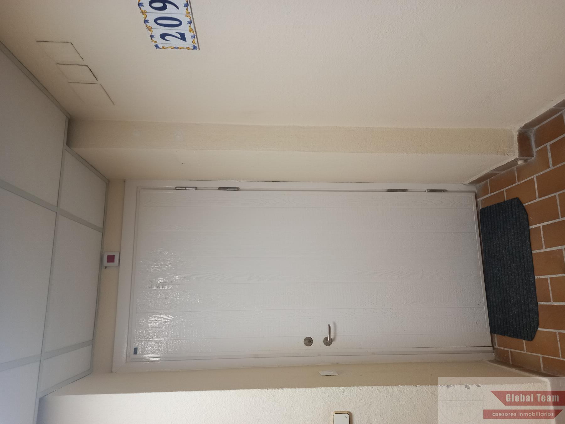 Venta de piso en Estepona