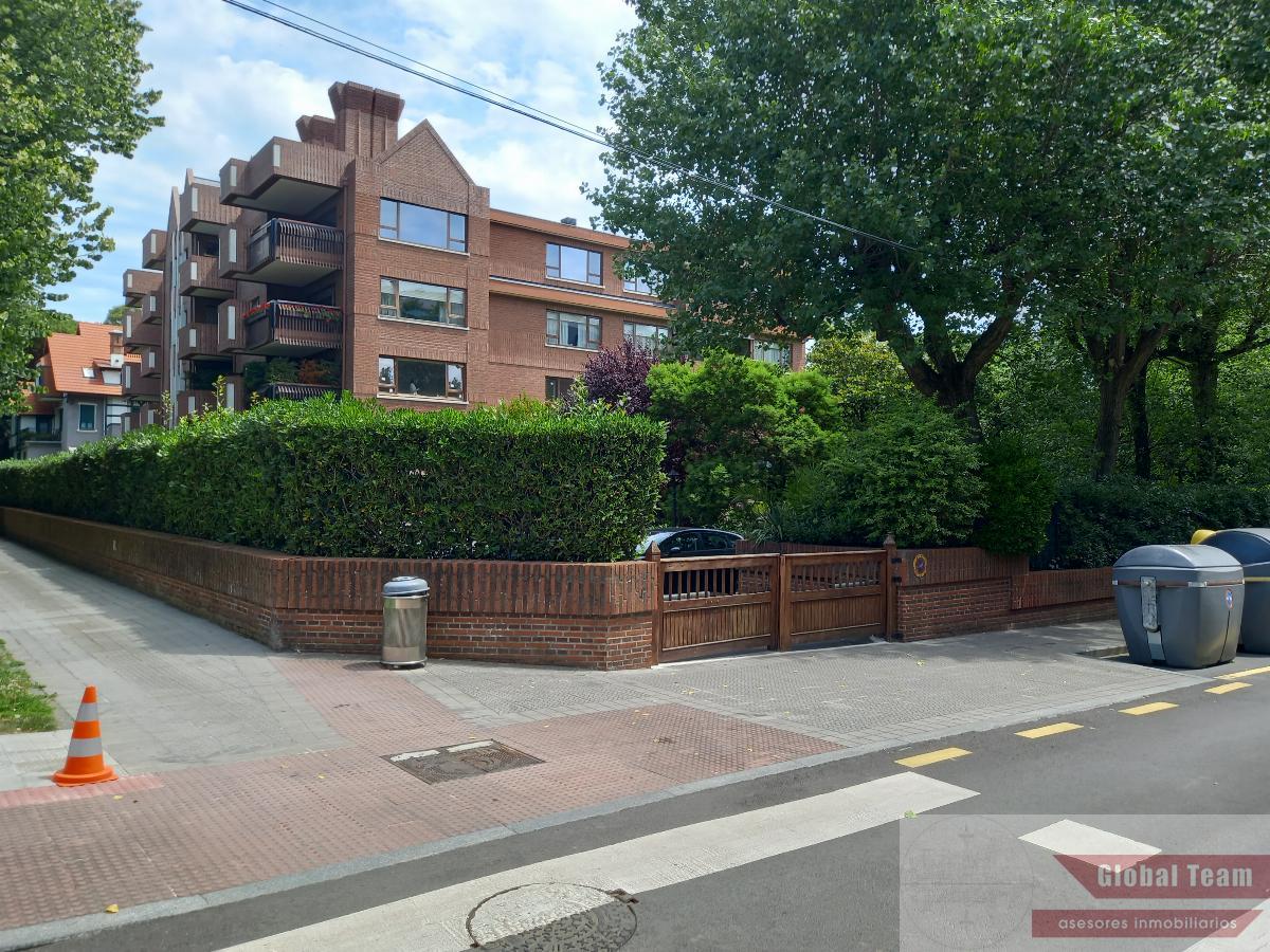 For sale of flat in Getxo