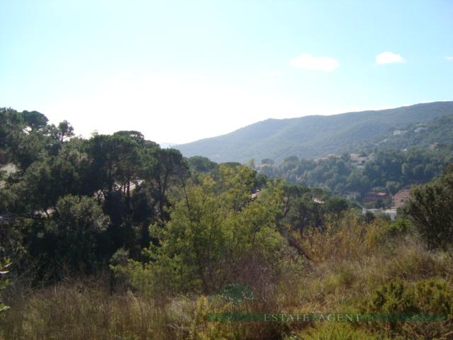 For sale of land in Calonge