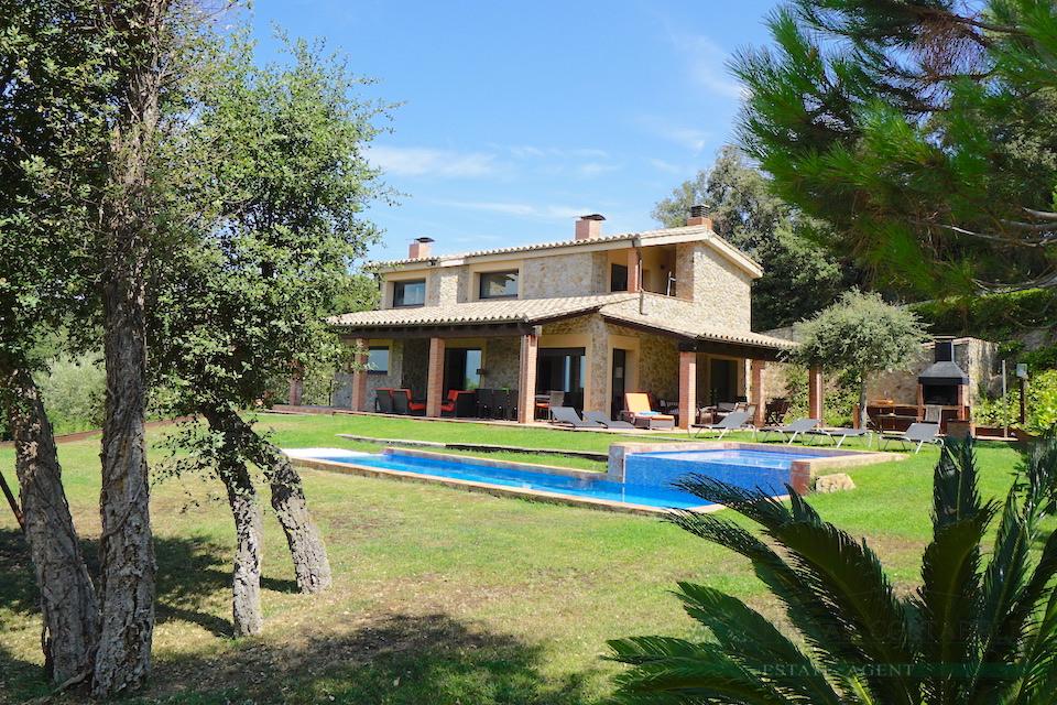 For sale of villa in Santa Cristina d Aro