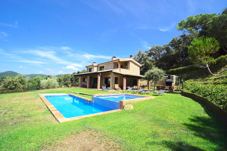 For sale of villa in Santa Cristina d Aro