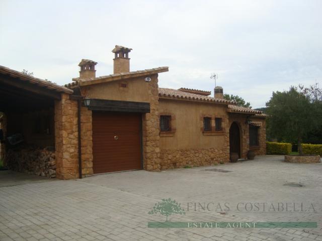 Venta de masía en Santa Cristina D´aro