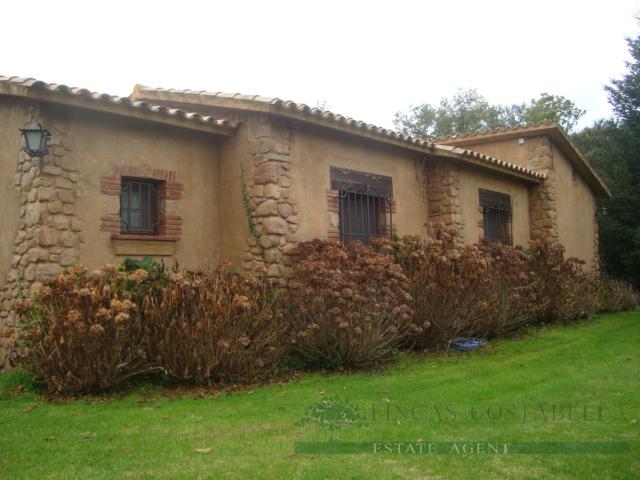 Venta de masía en Santa Cristina D´aro