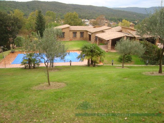 Venta de masía en Santa Cristina D´aro