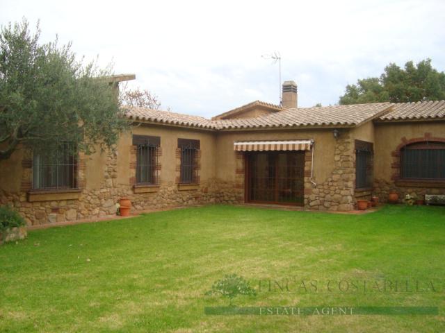 Venta de masía en Santa Cristina D´aro