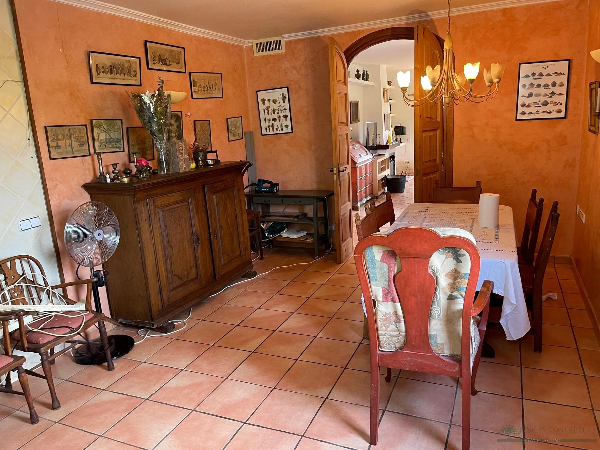 Salg av villa i Santa Cristina D´aro