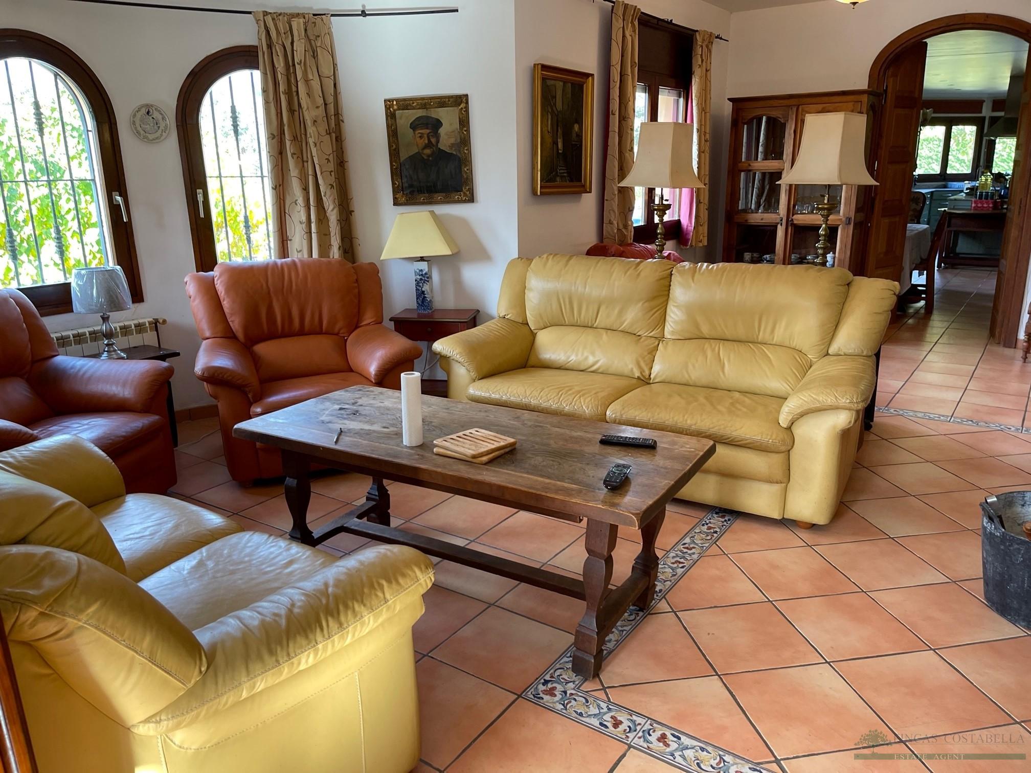 Salg av villa i Santa Cristina D´aro
