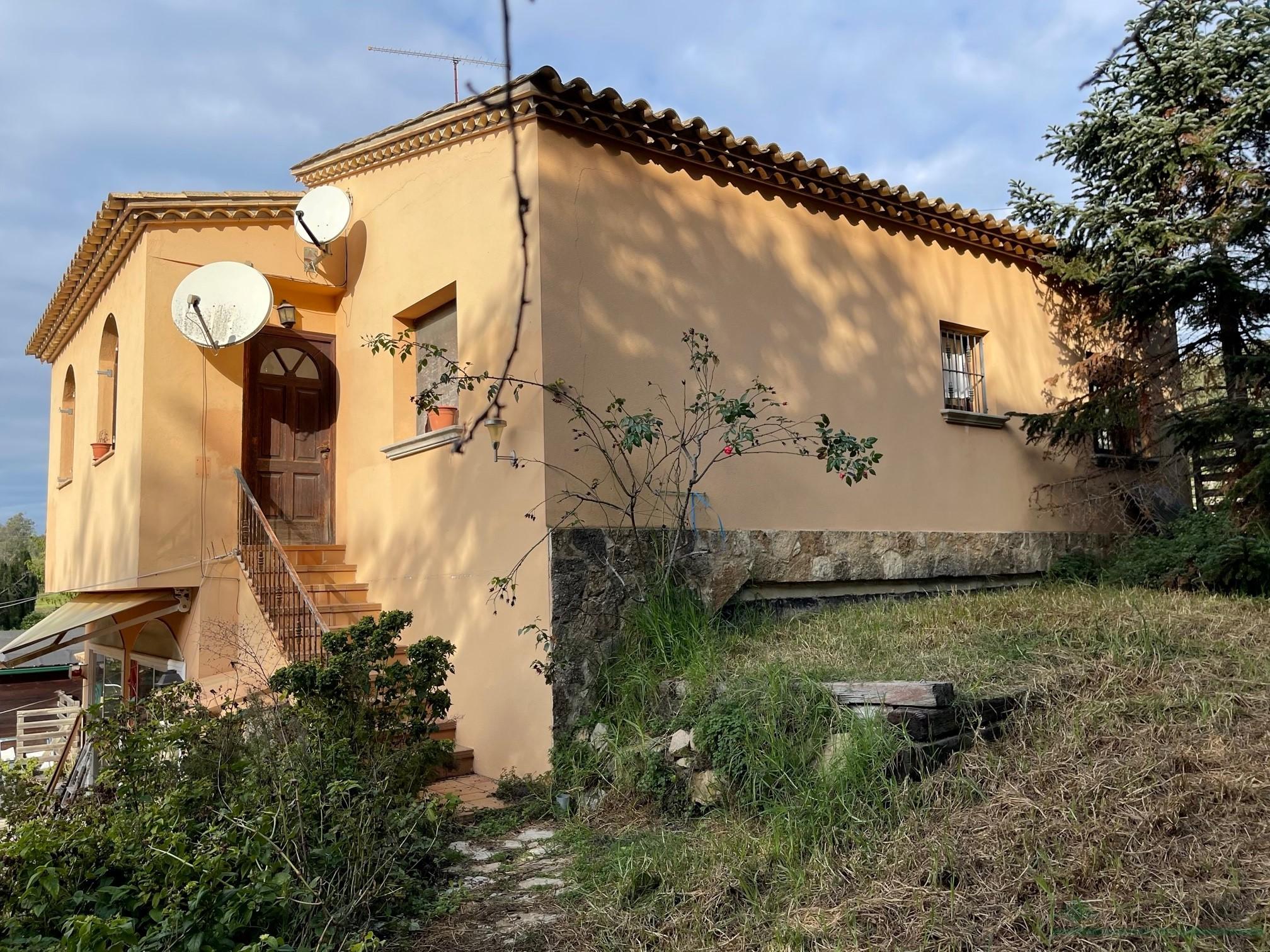 Salg av villa i Santa Cristina D´aro