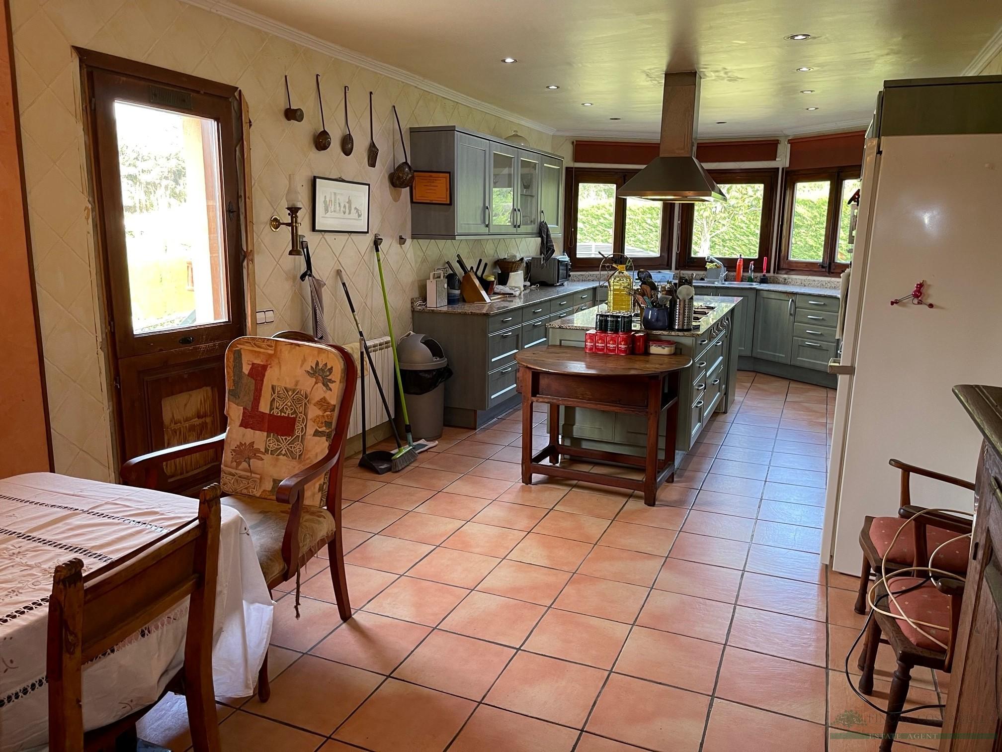 Salg av villa i Santa Cristina D´aro