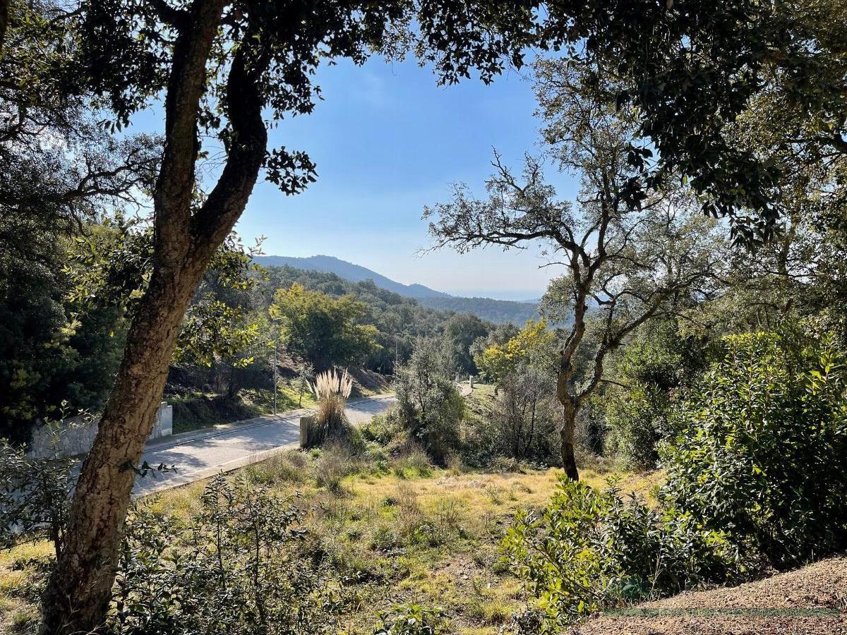 For sale of land in Llagostera