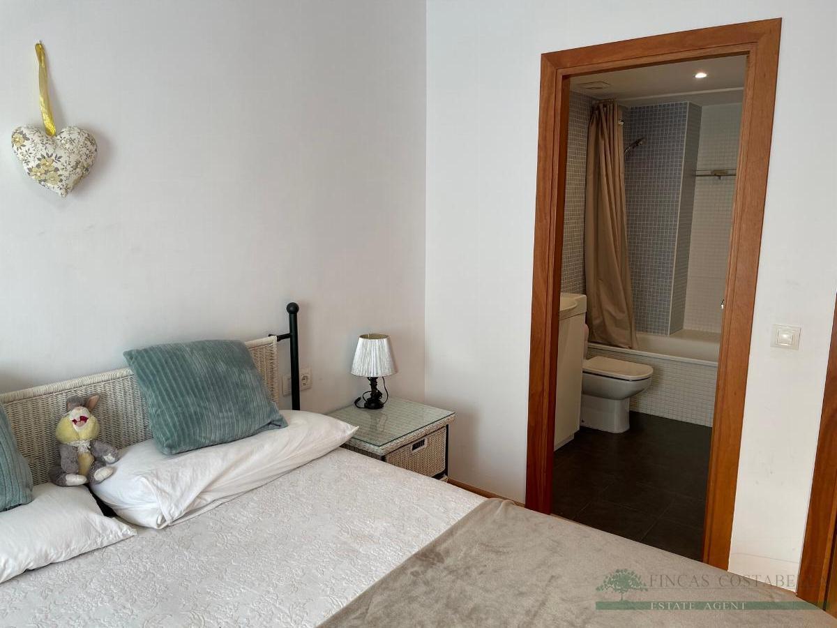For sale of apartment in Palamós