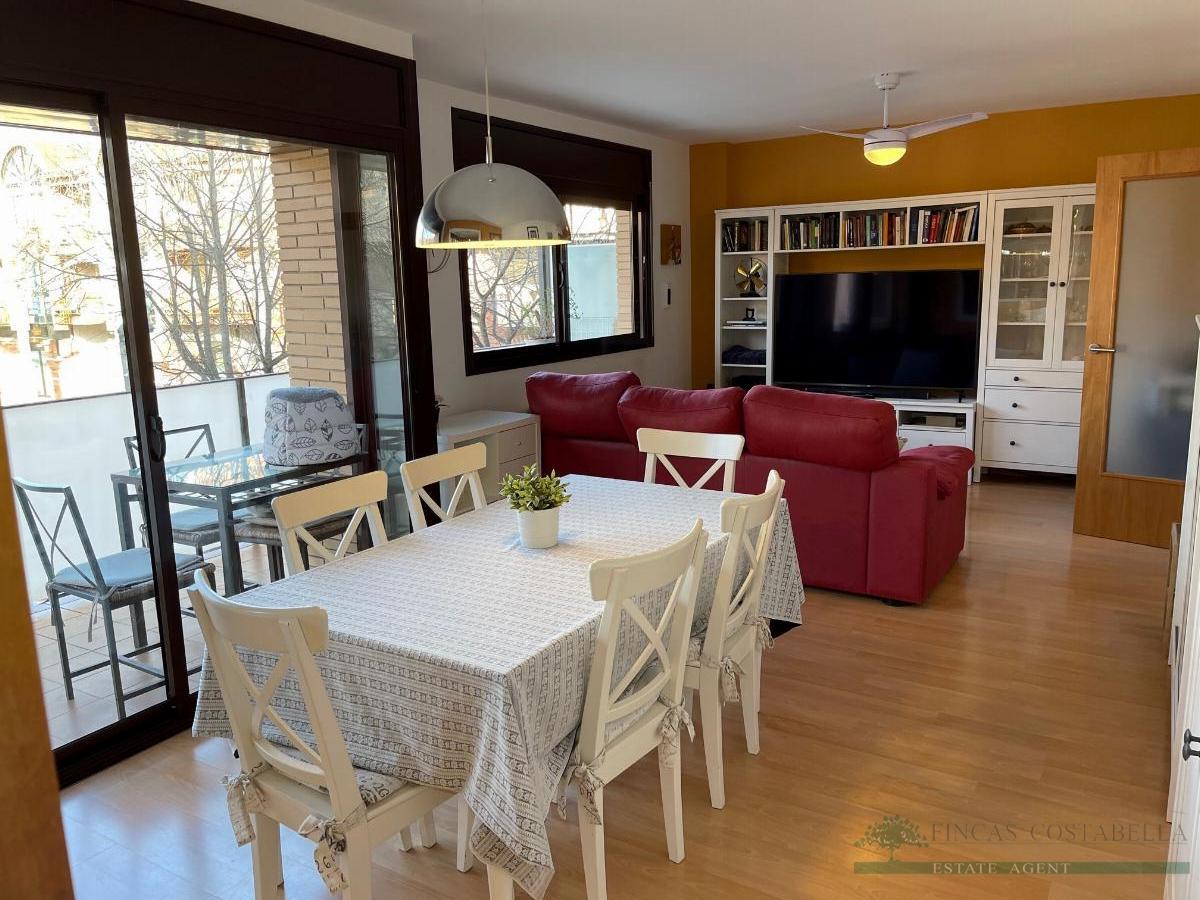 For sale of apartment in Palamós