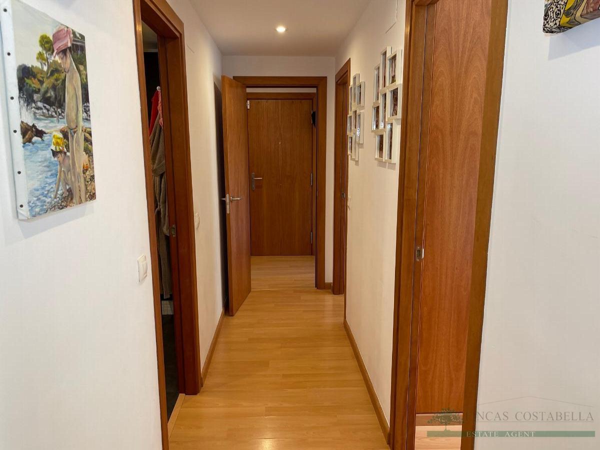 For sale of apartment in Palamós
