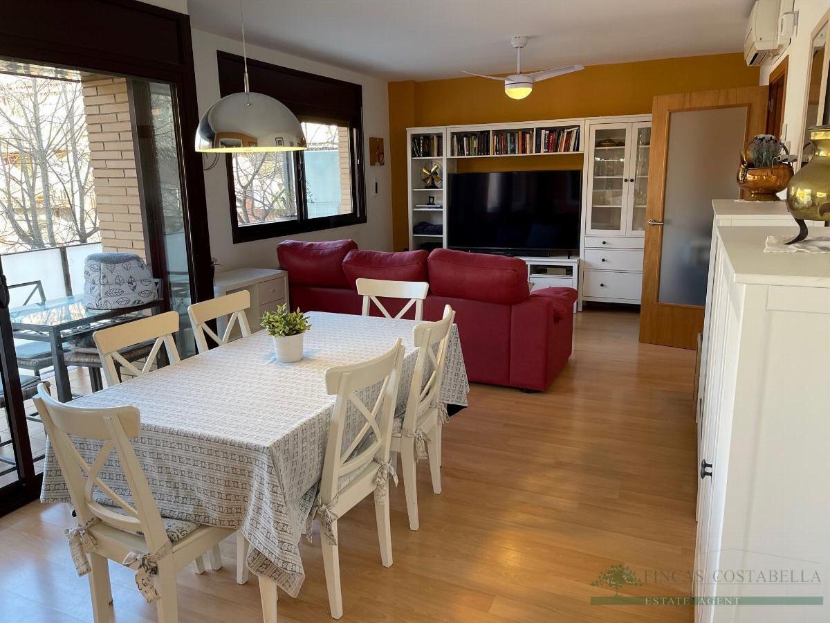 For sale of apartment in Palamós