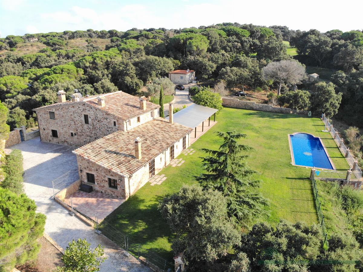 Venta de masía en Santa Cristina D´aro