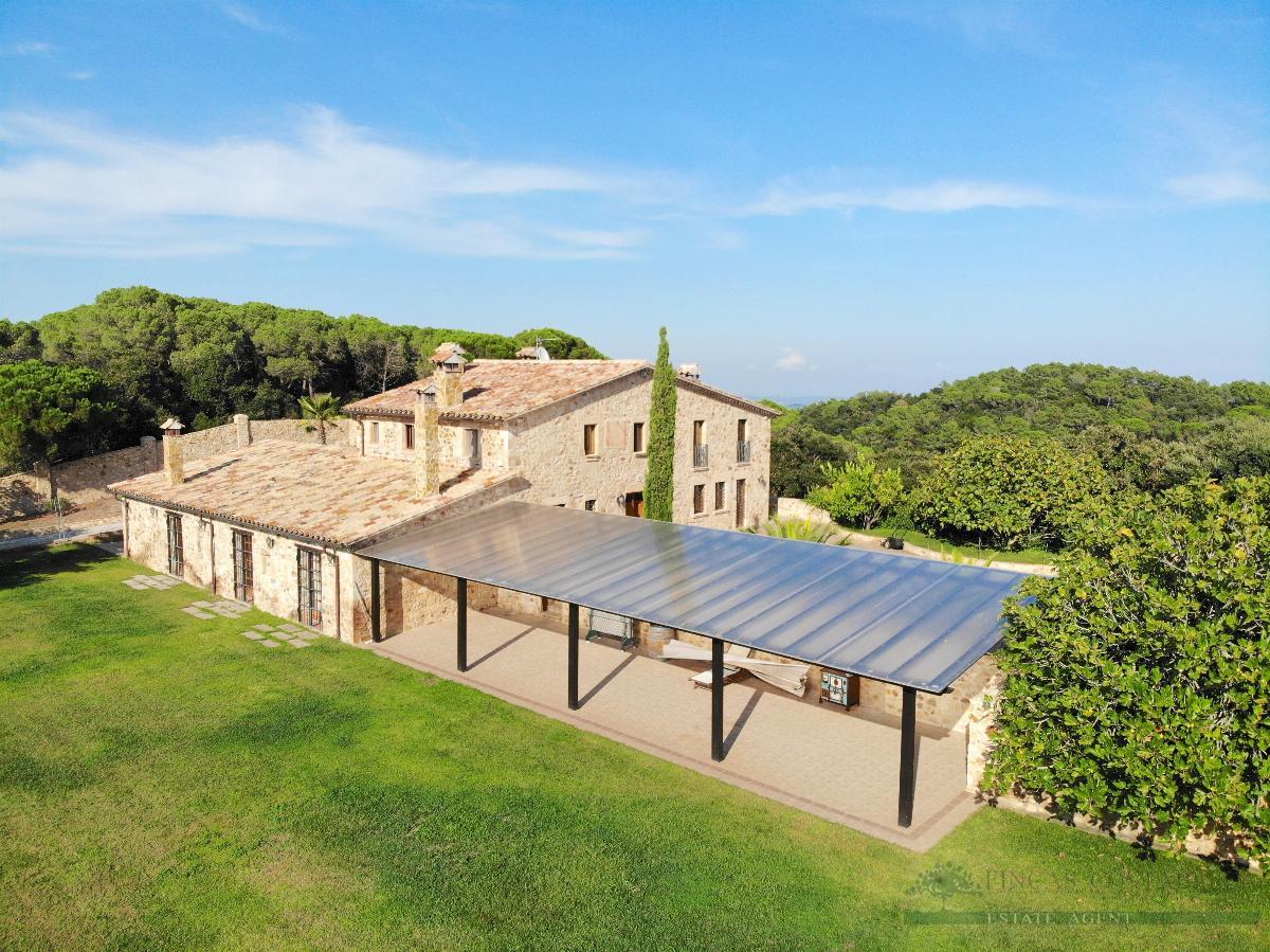Venta de masía en Santa Cristina D´aro