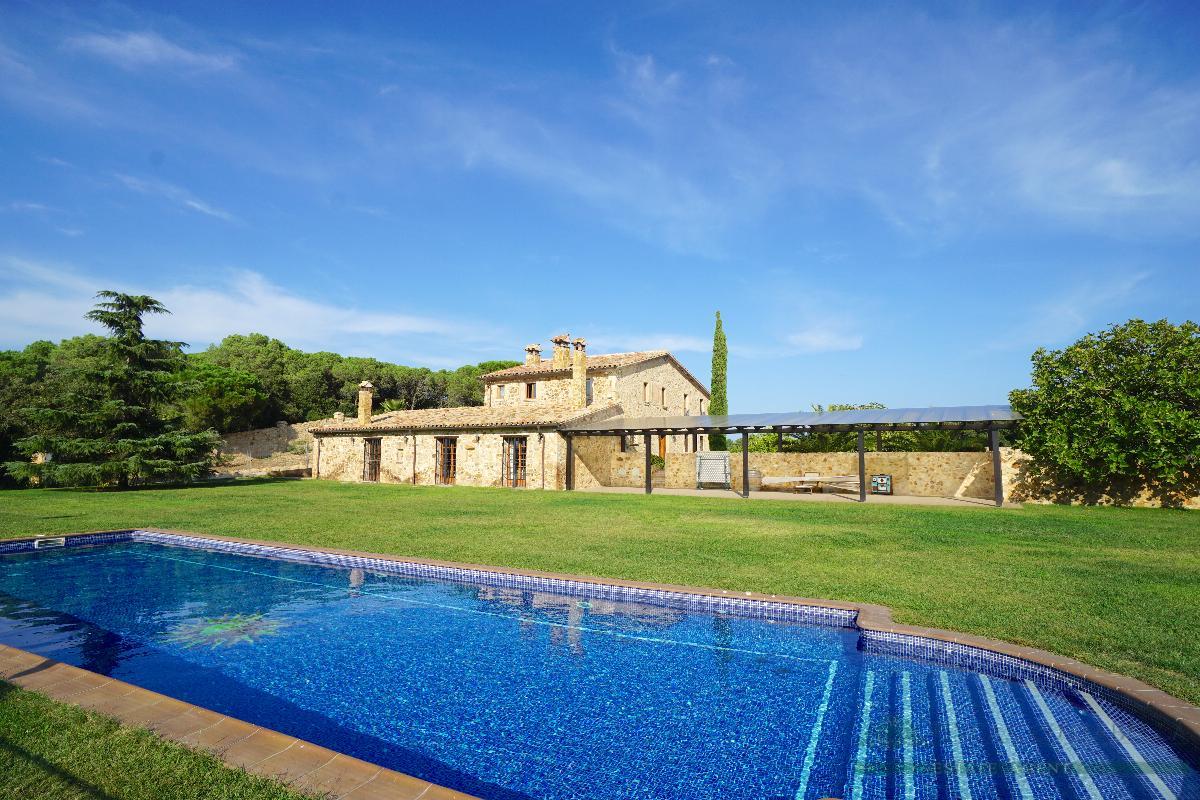 Venta de masía en Santa Cristina D´aro