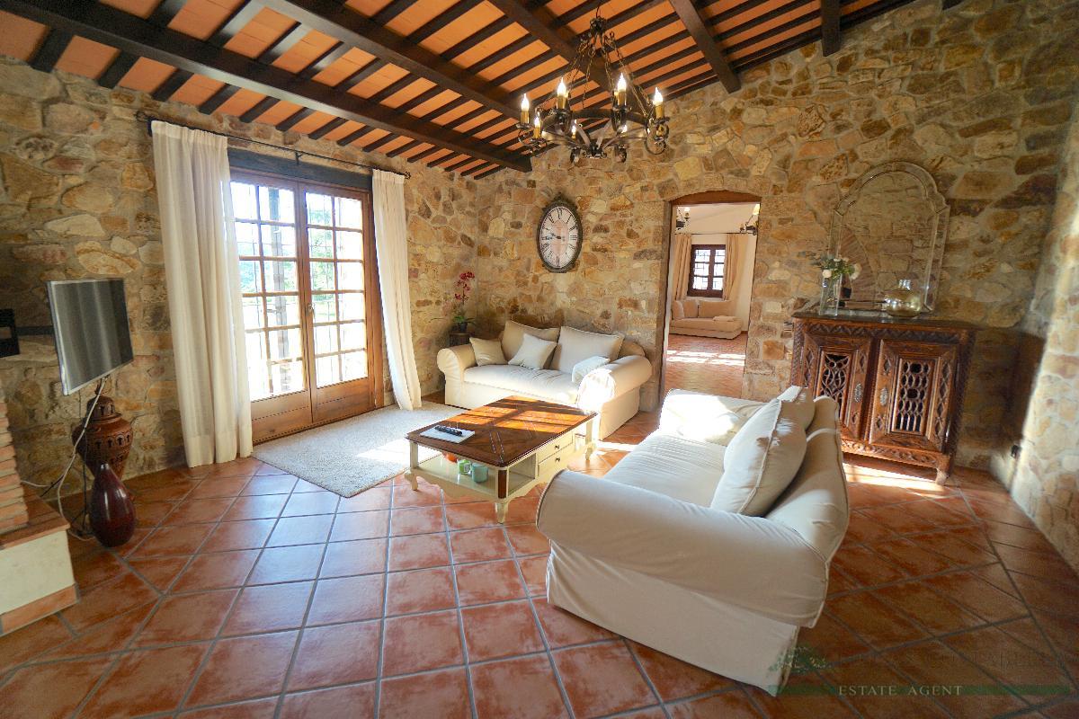 Venta de masía en Santa Cristina D´aro