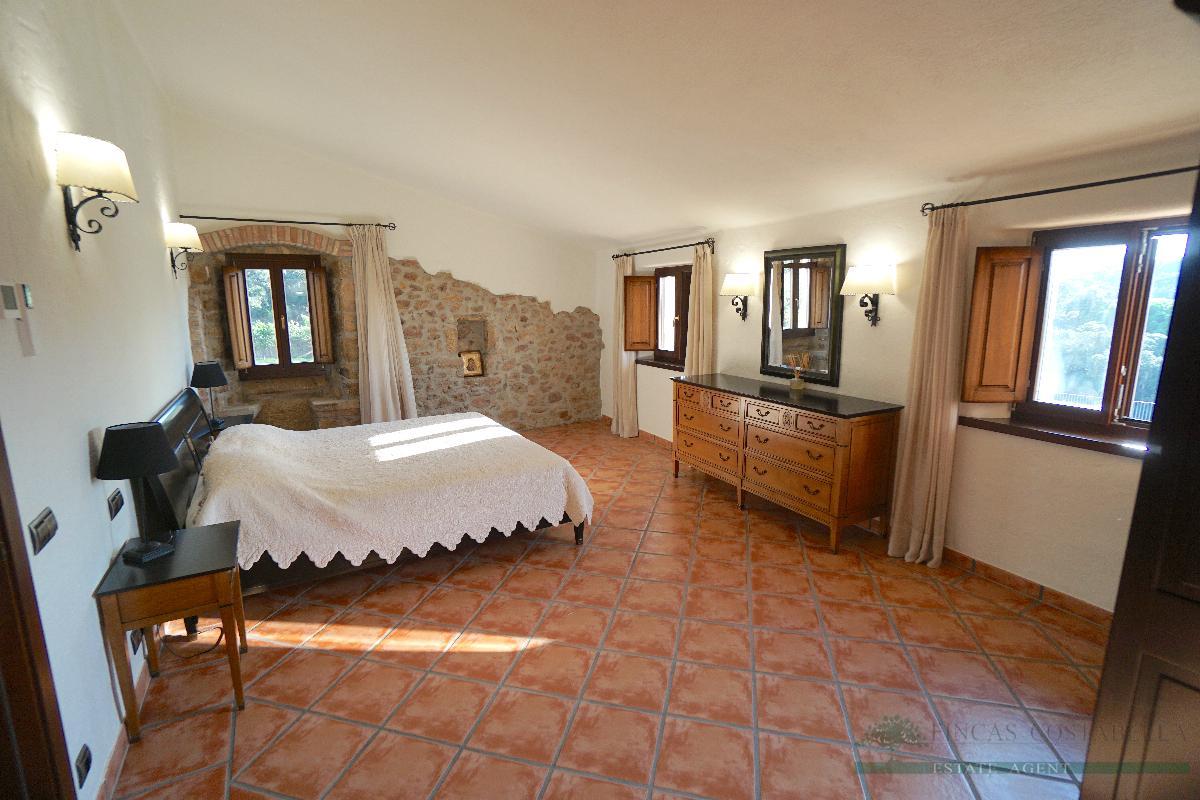 Venta de masía en Santa Cristina D´aro
