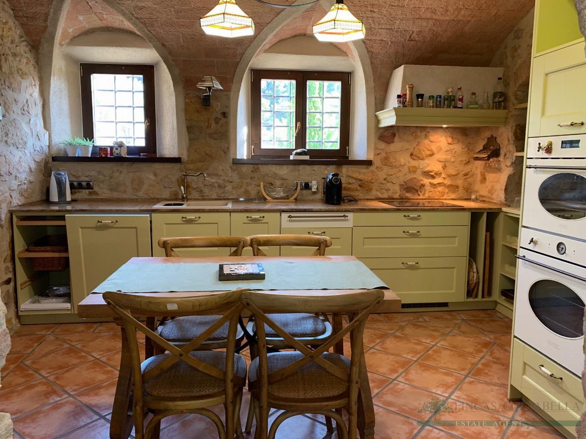 Venta de masía en Santa Cristina D´aro