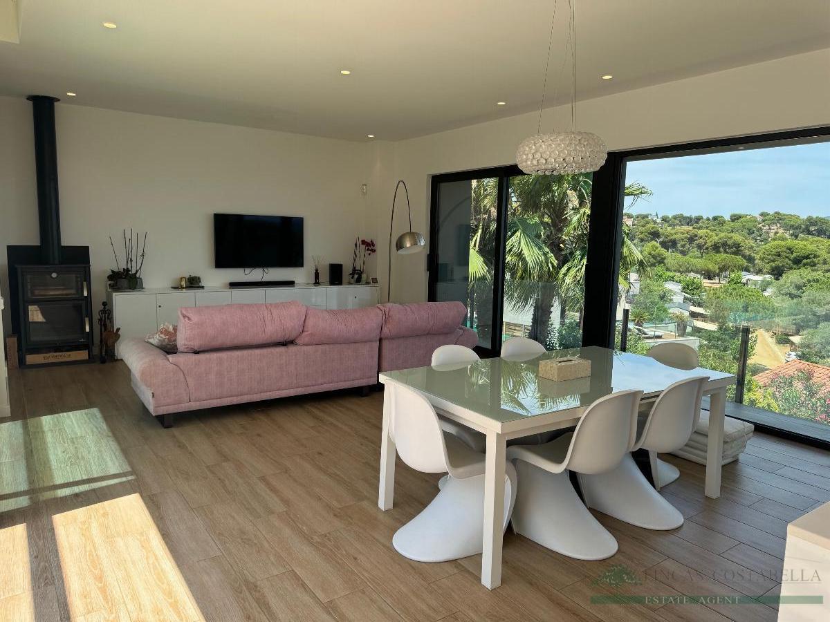 For sale of house in Calonge