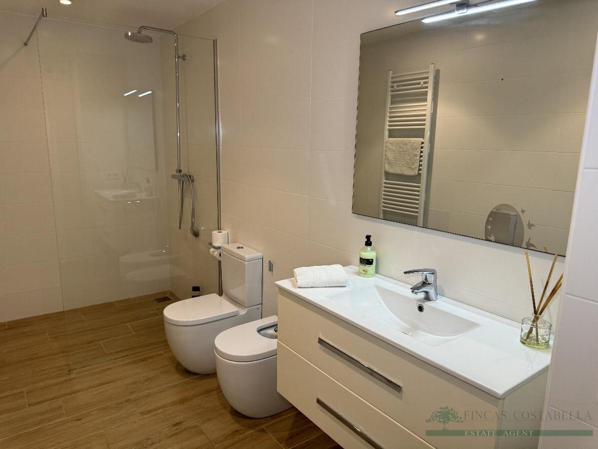 For sale of house in Calonge