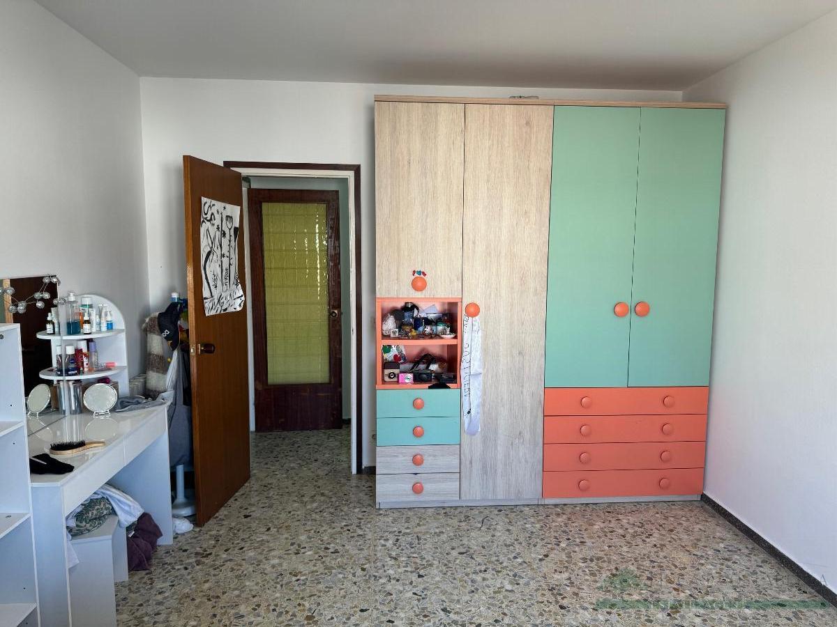 Sprzedaż z budynek w Llagostera