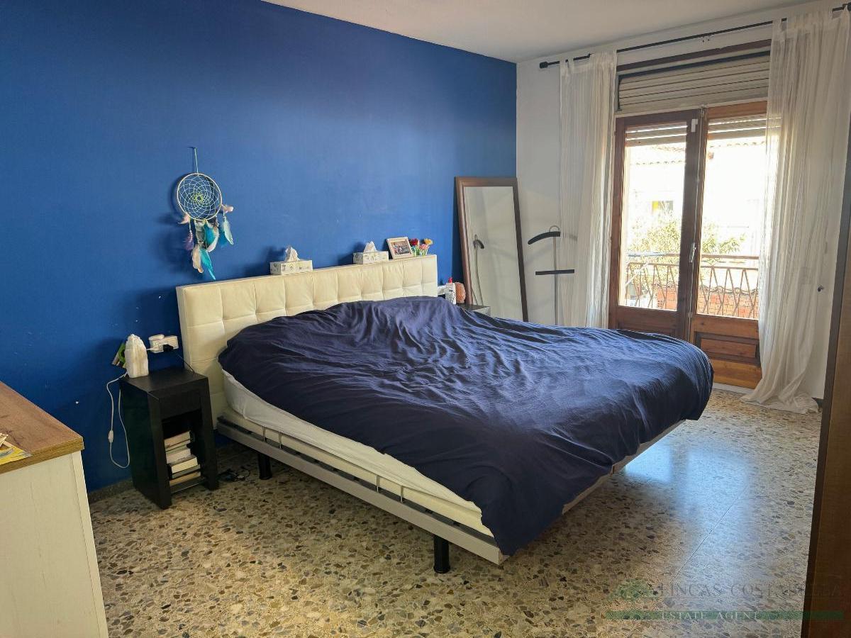 Sprzedaż z budynek w Llagostera